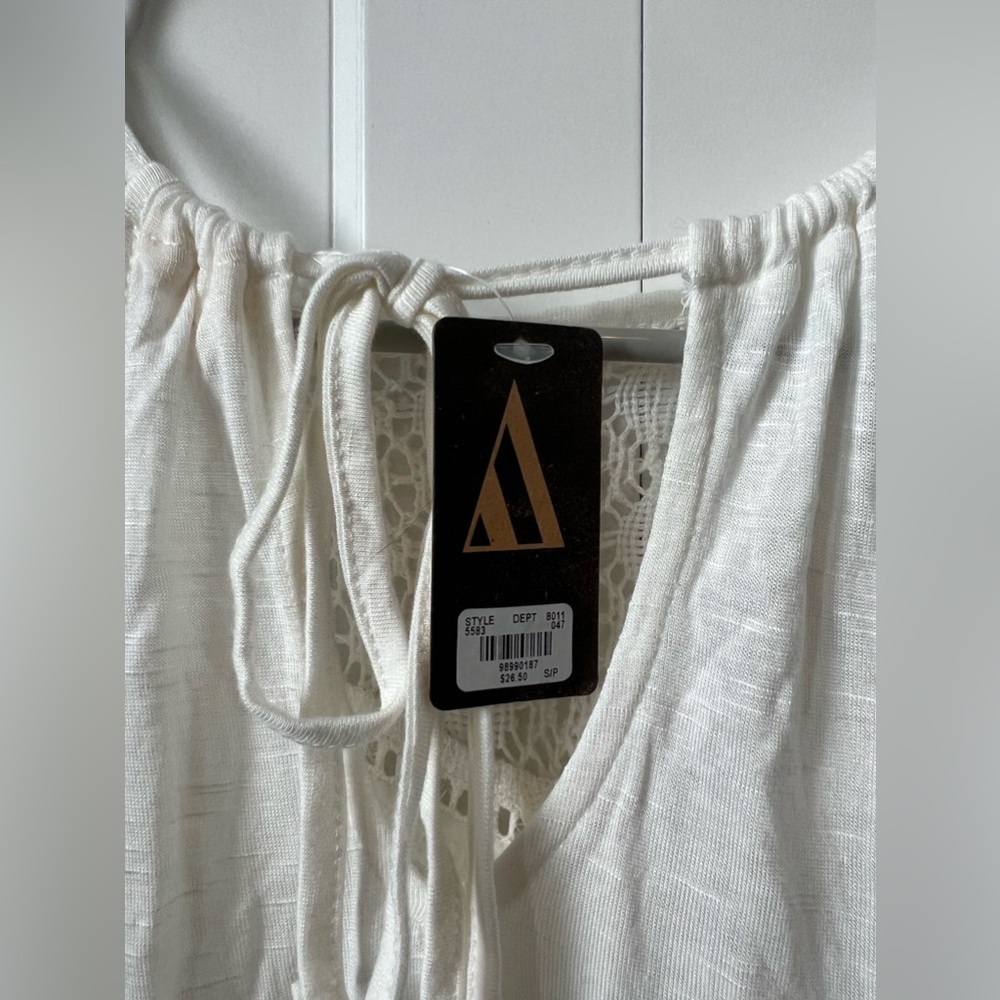 White Tank - Picture 3 of 3
